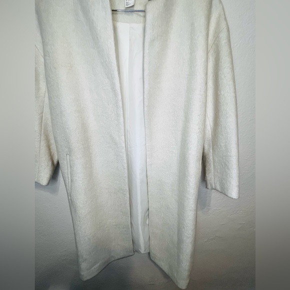 H & M Open Front Cream Mixed Wool Coat w/ Drop Sleeves - Picture 3 of 13
